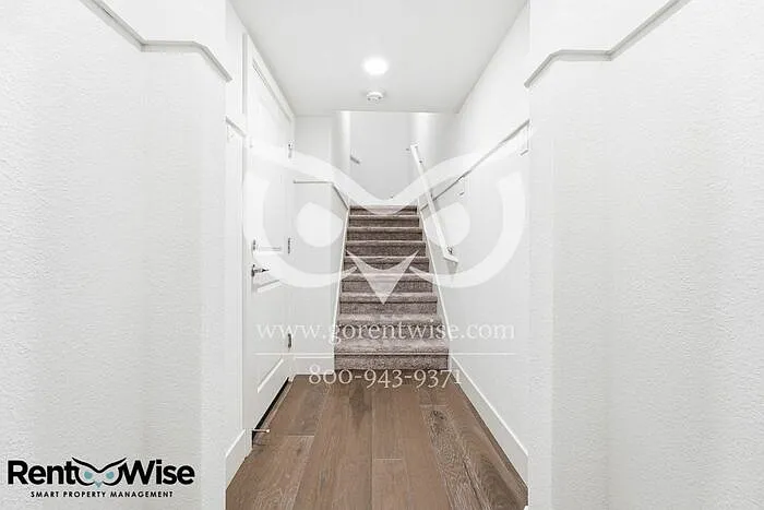 2 bed, 2.5 bath, 1308 sqft, $5,499 — Photo 4