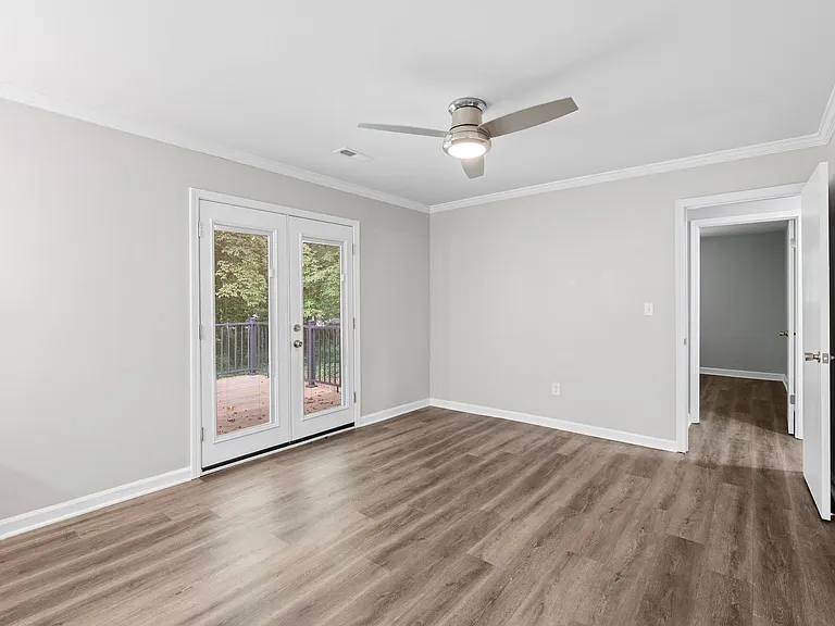 5501 Old Buncombe Rd — Photo 18