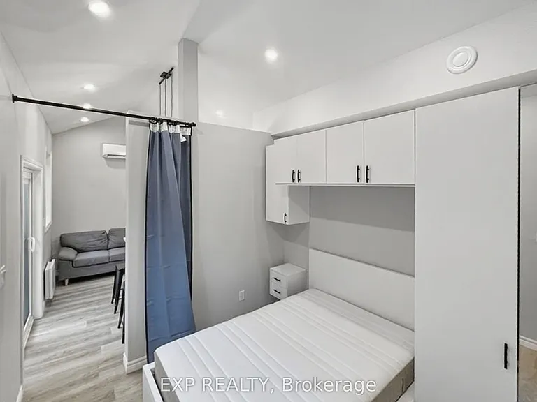 51 Raftus Sq #A — Photo 6