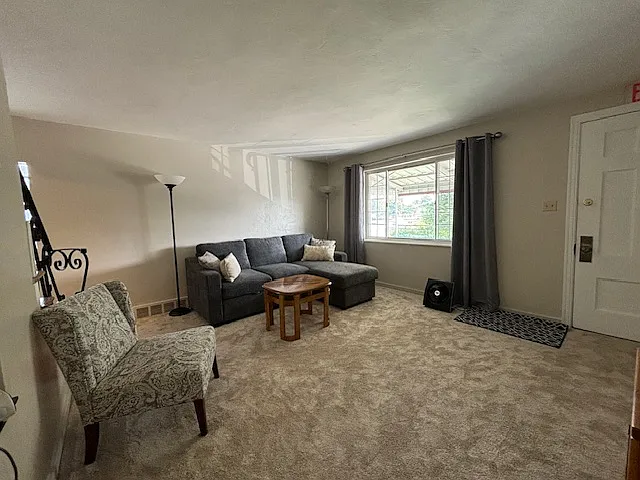635 Bigelow St — Photo 10
