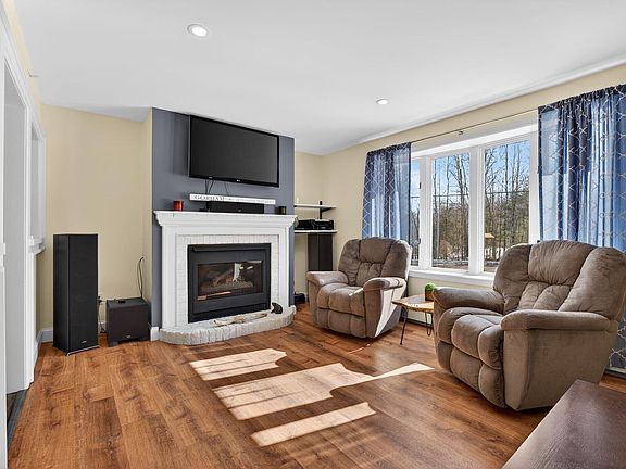 4th image of 9 Dingley Spring Road