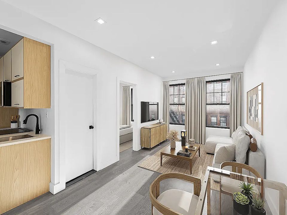 1st image of 321 20th St #2F