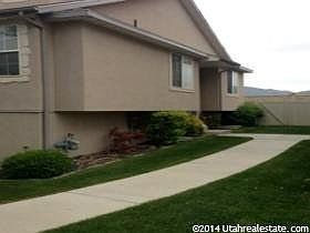 3rd image of 3059 E Somerset Dr