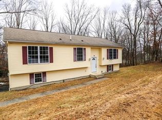 10 Charlton Rd, Dudley, MA 01571