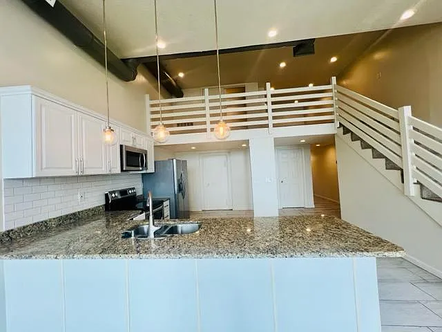 1 bed, 1059 sqft, $1,100 — Photo 3