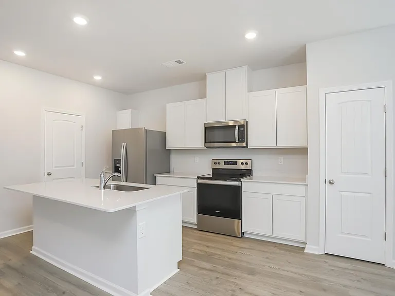 250 Hazel Ln — Photo 17
