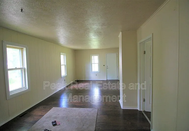 316 Maplelawn St SE — Photo 11