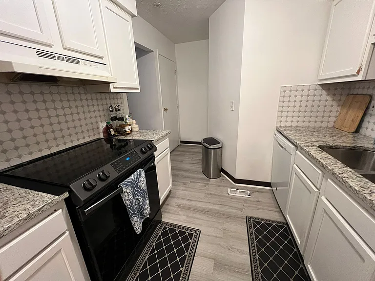 5258 Captains Ct — Photo 13