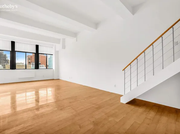 310 East 46th Street image 2 of 14