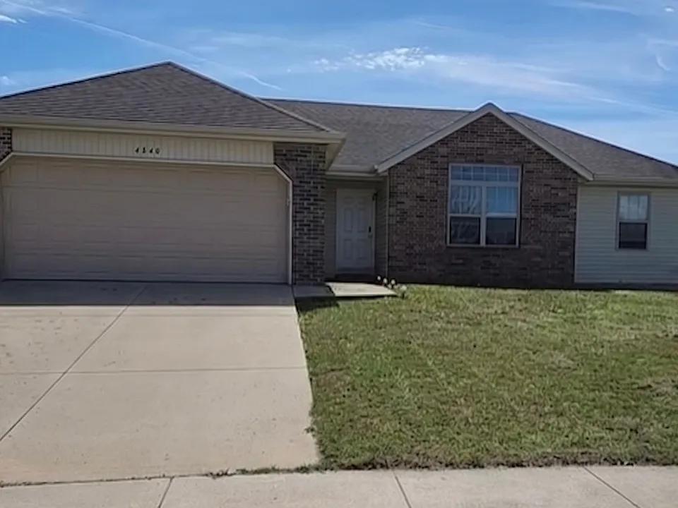 4840 W Skyler Dr