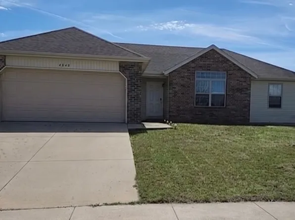 4840 W Skyler Dr, Springfield, MO 65802