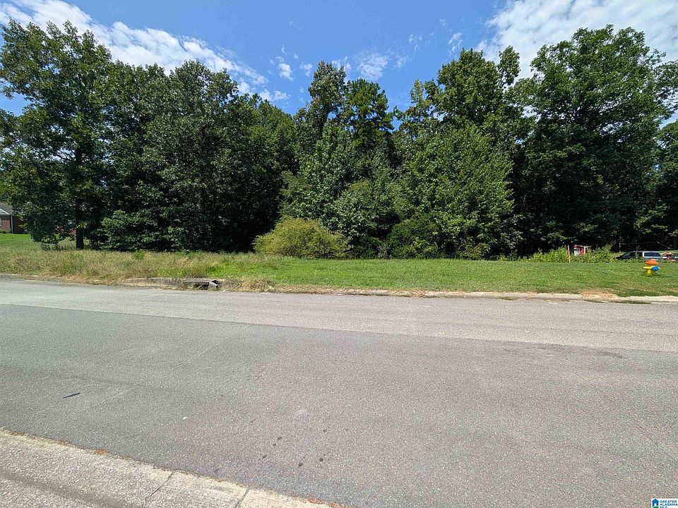2nd image of 2463 Hemlock Dr #181