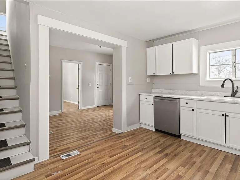 127 Conkey Ave — Photo 14