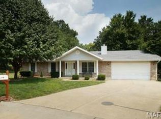 2 Yellowstone Ct, Saint Peters, MO 63376