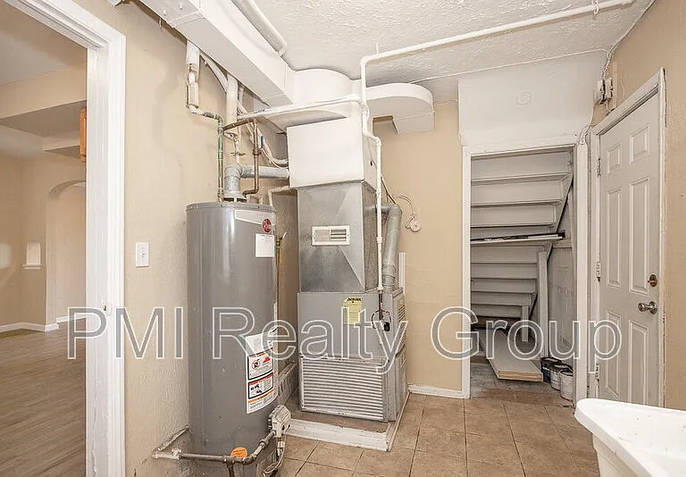 645 Babbitt Rd — Photo 8