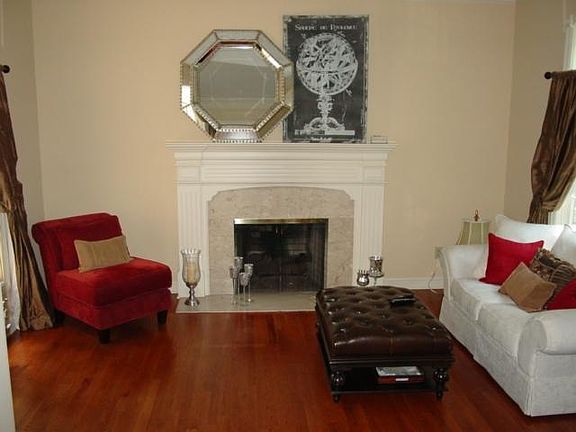 2nd image of 565 Woods Hollow Ln