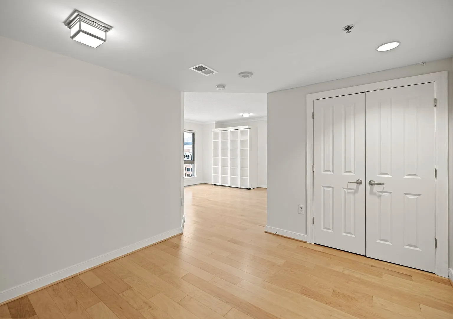 Gallery Place Large Studio | 1 Bath | 660 Sf — Photo 4