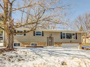 402 S 5th St, Mount Horeb, WI 53572