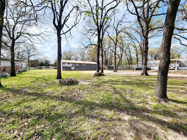 215 Southland Dr, Gun Barrel City, TX 75156