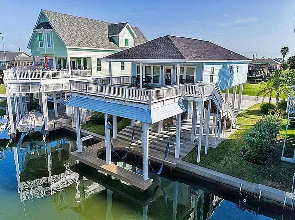 22806 Vida St, Galveston, TX 77554