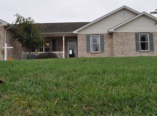 610 Doe Creek Trl, Waterloo, IL