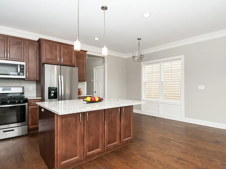 62 Tudor Way — Photo 15