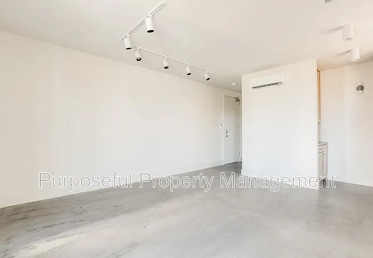 934 Hangar Dr #1 — Photo 7