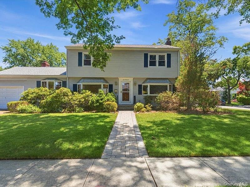 1st image of 100 Bayberry Avenue