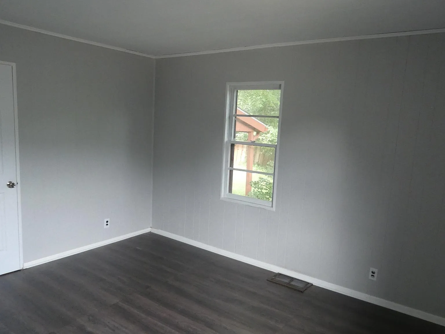 1709 Humbert St — Photo 4