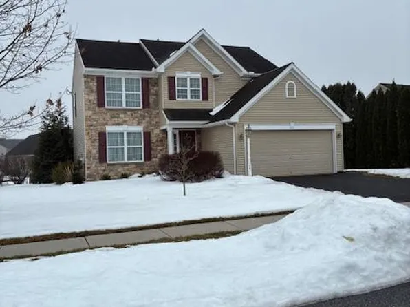 10 Harvest Dr, Ephrata, PA 17522