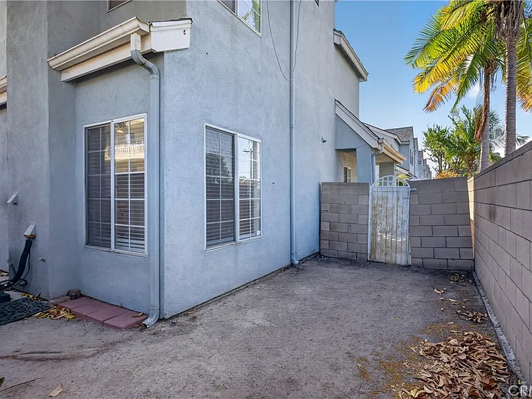 8539 Citigate Dr — Photo 32