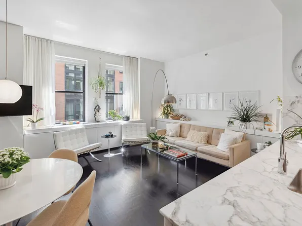 71 Nassau St APT 12B, New York, NY 10038