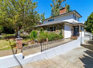 610 Kent Rd, Saanich, BC V8Z 1Z1