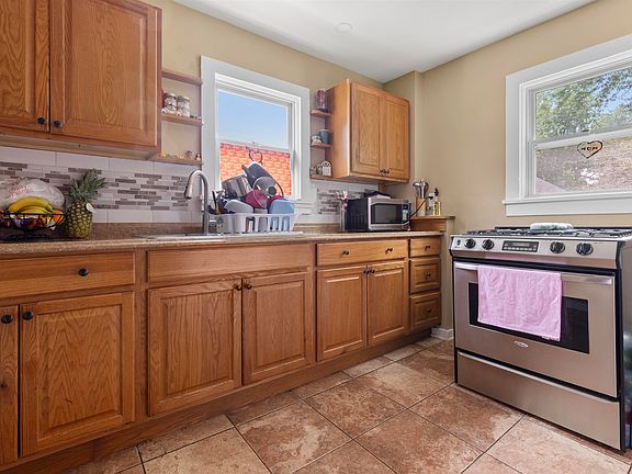 4th image of 1112 Dalbigne St