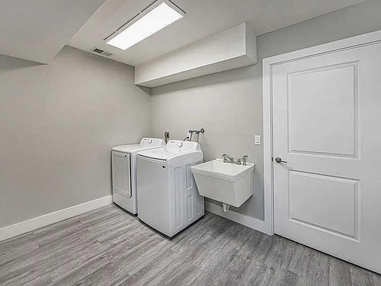 300 Riomar Dr — Photo 35