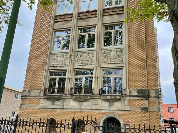 2151 W Granville Ave #1, Chicago, IL 60659