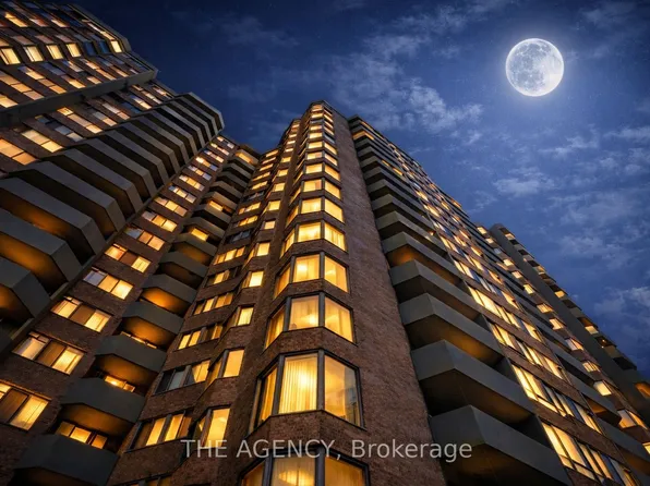 30 Thunder Grv #1404, Toronto, ON M1V 4A3