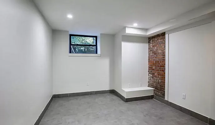 Rented by 5 Boro Realty Corp | media 27