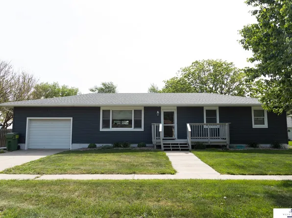 625 2nd St, Hampton, NE 68843