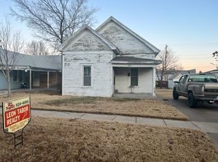 627 N Lincoln Ave, Liberal, KS 67901