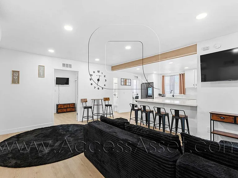 434 Highland Ave — Photo 8