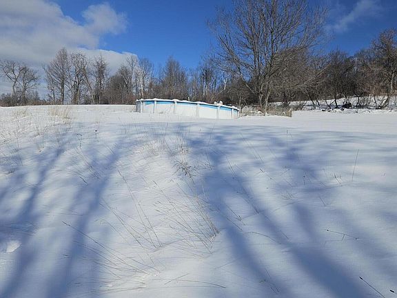 4th image of 260 Tate Road