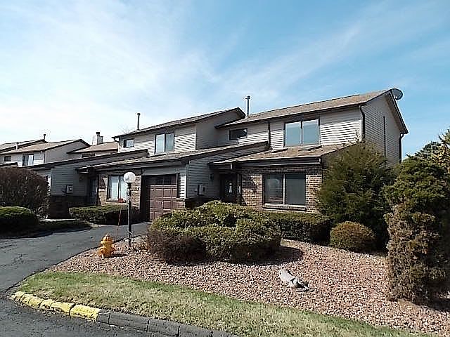 1st image of 704 Hewitt Ln