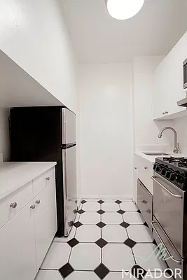 Rented by Mirador Real Estate | media 3