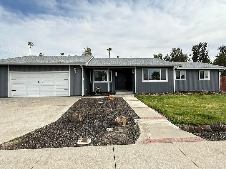 5243 Wisteria Way — Photo 1