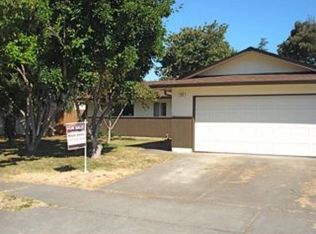819 W 8th St, Santa Rosa, CA 95401