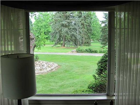 2nd image of 1727 Acacia Dr NW