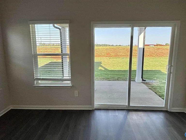 8204 Huspa Ave — Photo 6