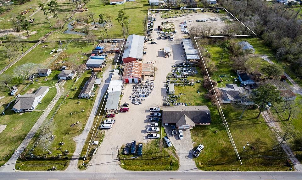 1st image of 16636 Bear Bayou Dr