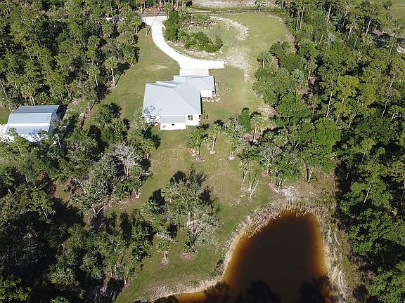 3rd image of 6930 SW Rattlesnake Run